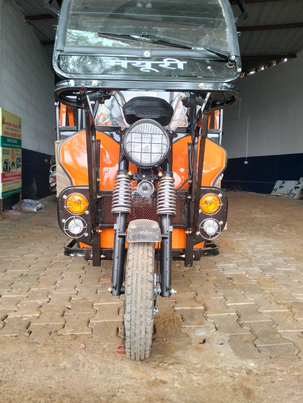 Mayuri passenger RIKSHAW watt 4 battaryRange - 120-130 km